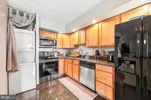 200 Lombard St, Philadelphia, PA 19147 - Photo 10