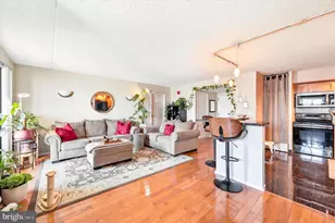 200 Lombard St, Philadelphia, PA 19147 - Photo 4