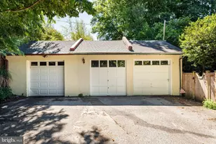 8713 Shawnee St, Philadelphia, PA 19118 - Photo 34