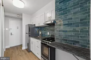 604 S Washington Square, Philadelphia, PA 19106 - Photo 4