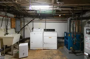 2526 S 22nd St, Philadelphia, PA 19145 - Photo 16