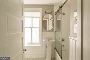 2127 Delancey Pl, Philadelphia, PA 19103 - Photo 24