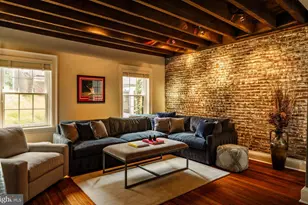 2127 Delancey Pl, Philadelphia, PA 19103 - Photo 16