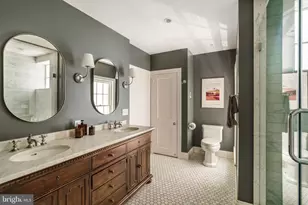 2127 Delancey Pl, Philadelphia, PA 19103 - Photo 20