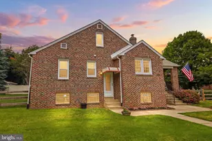 1020 Stanwood St, Philadelphia, PA 19111 - Photo 2