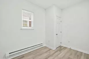 1924 W Westmoreland St, Philadelphia, PA 19140 - Photo 10