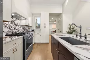 766 S 18th St, Philadelphia, PA 19146 - Photo 18