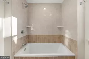766 S 18th St, Philadelphia, PA 19146 - Photo 24