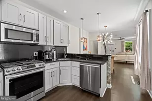 842 N 28th St, Philadelphia, PA 19130 - Photo 12