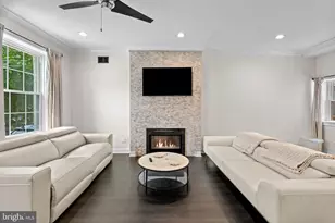 842 N 28th St, Philadelphia, PA 19130 - Photo 2