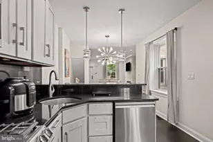 842 N 28th St, Philadelphia, PA 19130 - Photo 14