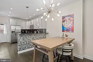 842 N 28th St, Philadelphia, PA 19130 - Photo 8