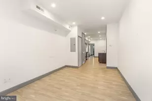 812 N 15th St, Philadelphia, PA 19130 - Photo 2