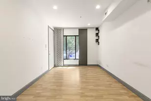 812 N 15th St, Philadelphia, PA 19130 - Photo 4