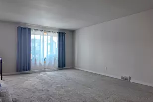 10847 Perrin Rd, Philadelphia, PA 19154 - Photo 4