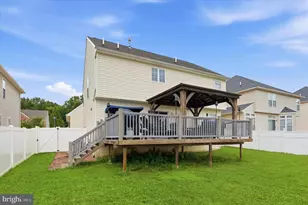 8217 Rose Petal Dr, Philadelphia, PA 19111 - Photo 24