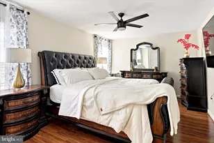 8217 Rose Petal Dr, Philadelphia, PA 19111 - Photo 10