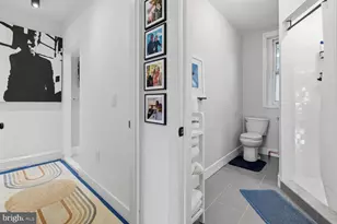 121 E Pleasant St, Philadelphia, PA 19119 - Photo 16