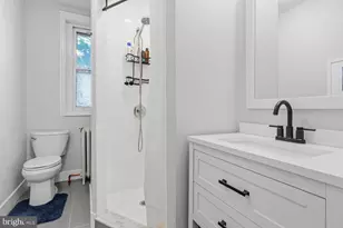 121 E Pleasant St, Philadelphia, PA 19119 - Photo 14