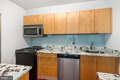 604 S Washington Square #2106, Philadelphia, PA 19106 - Photo 6