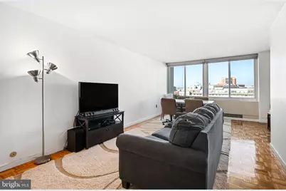 604 S Washington Square #2106, Philadelphia, PA 19106 - Photo 1