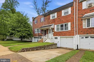 12460 Sweet Briar Pl, Philadelphia, PA 19154 - Photo 2