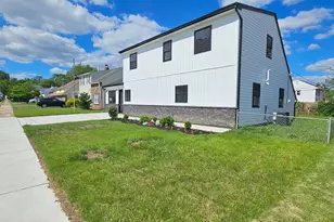 9215 Andover Rd, Philadelphia, PA 19114 - Photo 2