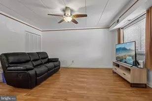 20102 Delaire Landing Rd, Philadelphia, PA 19114 - Photo 8