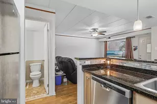 20102 Delaire Landing Rd, Philadelphia, PA 19114 - Photo 6