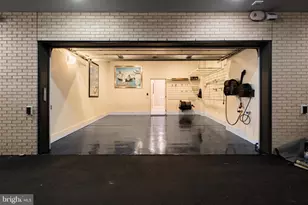 209 S 22nd St, Philadelphia, PA 19103 - Photo 10