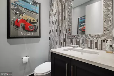 209 S 22nd Street, Philadelphia, PA 19103 - Photo 18