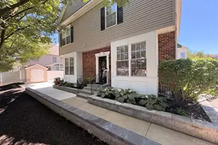 2109 Trevi Ct, Philadelphia, PA 19145 - Photo 2