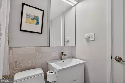 812 Lombard Street #4, Philadelphia, PA 19147 - Photo 18