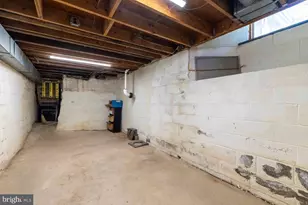 56 W Penn St, Philadelphia, PA 19144 - Photo 38
