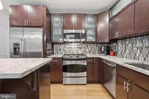 2233 Bainbridge St, Philadelphia, PA 19146 - Photo 10
