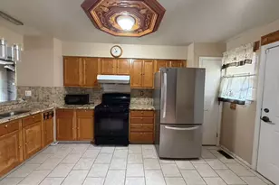 810 N Park Ave, Philadelphia, PA 19123 - Photo 2