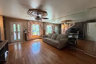 810 N Park Ave, Philadelphia, PA 19123 - Photo 4