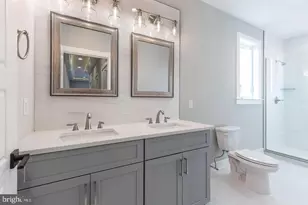 2406 N Howard St, Philadelphia, PA 19133 - Photo 12
