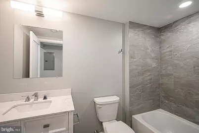 746 S 16th Street #UNIT 2B, Philadelphia, PA 19146 - Photo 8