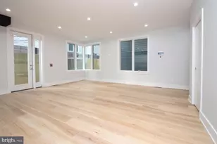 810 N Uber St, Philadelphia, PA 19130 - Photo 6