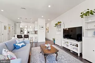 1729 Carpenter St, Philadelphia, PA 19146 - Photo 4