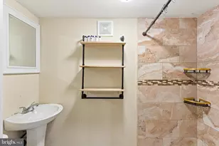 5904 Turner St, Philadelphia, PA 19151 - Photo 32