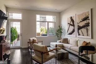 227 W George St, Philadelphia, PA 19123 - Photo 4