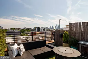 227 W George St, Philadelphia, PA 19123 - Photo 24