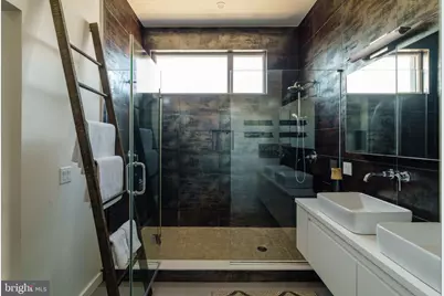 227 W George Street, Philadelphia, PA 19123 - Photo 14