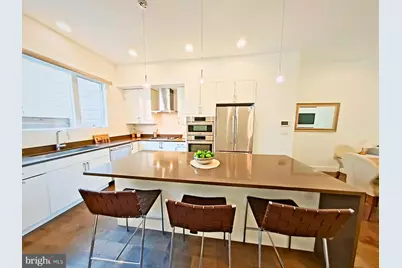 421 Wallace Street, Philadelphia, PA 19123 - Photo 2