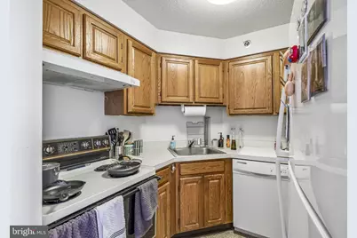 2020 Walnut Street #28A, Philadelphia, PA 19103 - Photo 4