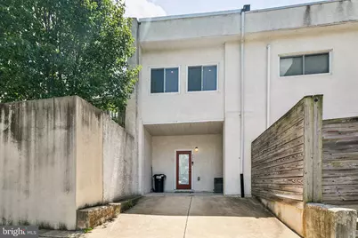 407 Fairmount, Philadelphia, PA 19123 - Photo 2