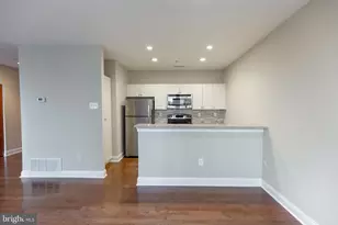 1411-3 Walnut St, Philadelphia, PA 19102 - Photo 12