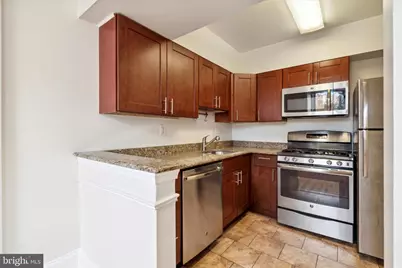 1604 Wallace Street #202, Philadelphia, PA 19130 - Photo 4